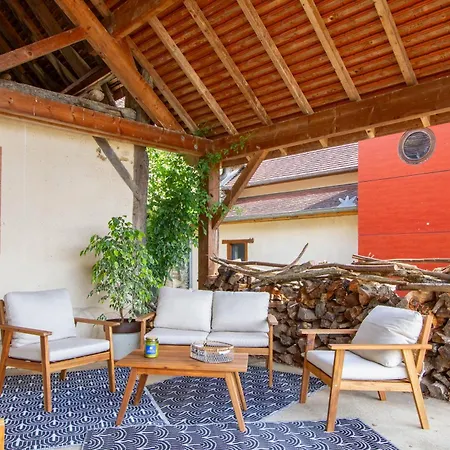 Maison Laguilharre - 8 Personnes - Nature & Vue Pyrenees * Monein